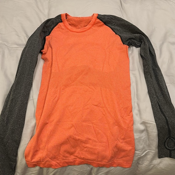 Swiftly Tech Long Sleeve - Picture 2 of 2